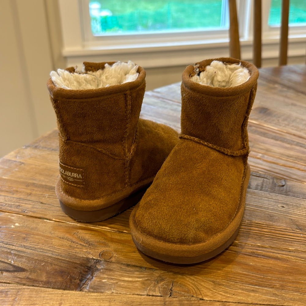 Kookaburra by UGG Toddler size 6